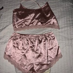 Silky sleep set
